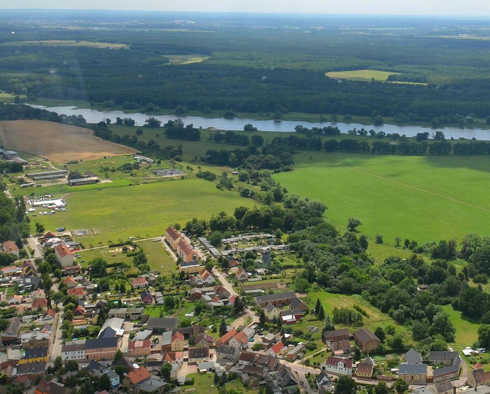 Ferienwohnung Zallnerhof Am Elberadweg In Steutz Exteriör bild